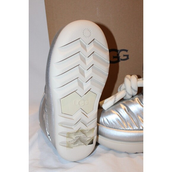 NIB Women's UGG Classic Maxi Puffer Tie Short Waterproof Boots Silver US 7 EU 38 - Picture 7 of 7